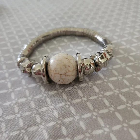 Bracelet Jewelry bundle 9 Bracelets - Picture 7 of 10